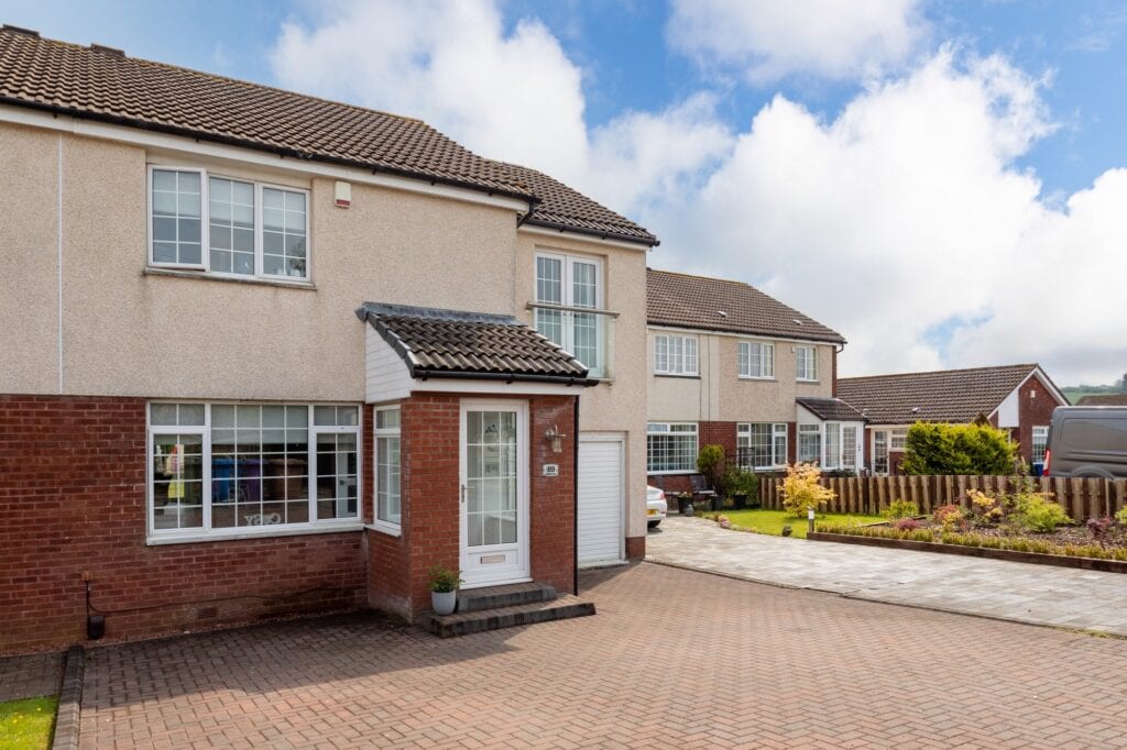 89 Invergarry Drive, Deaconsbank, G46 8UY Nicol Estate Agents