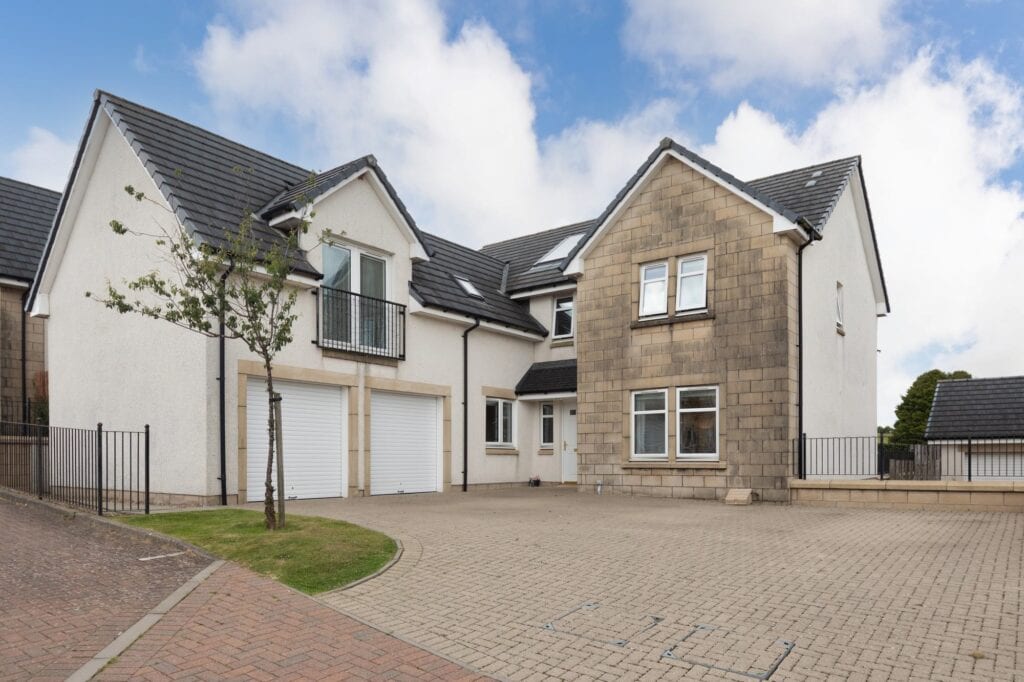 3 Fowld's View, Fenwick Nicol Estate Agents