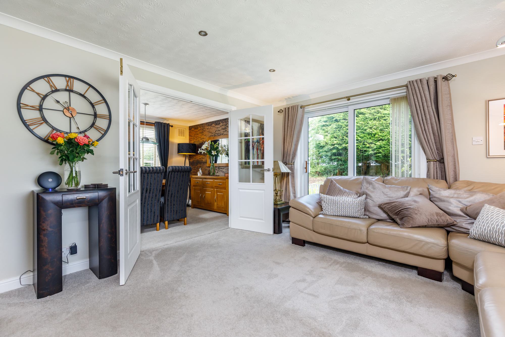 Kinloch Road, Newton Mearns Nicol Estate Agents