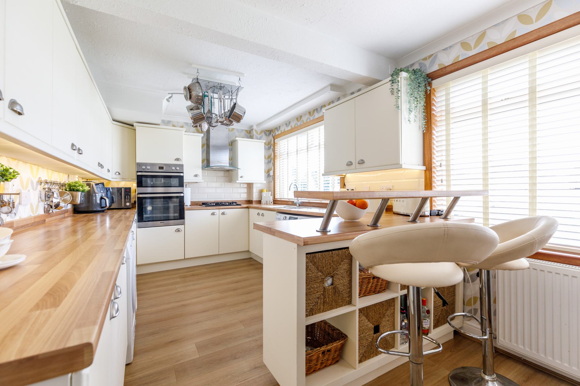 Kinloch Road, Newton Mearns Nicol Estate Agents