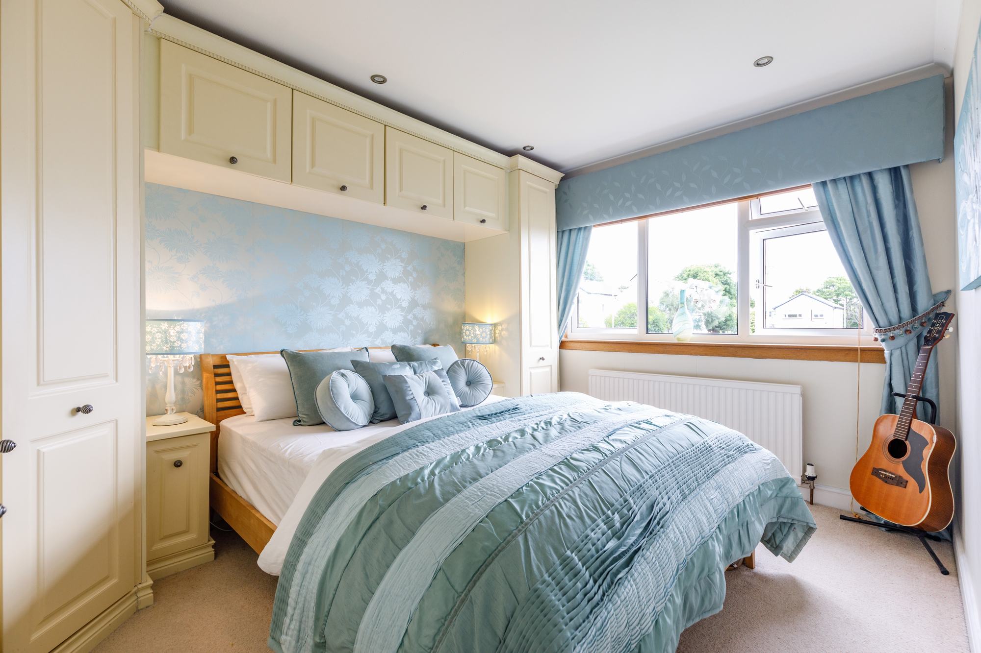 Kinloch Road, Newton Mearns Nicol Estate Agents