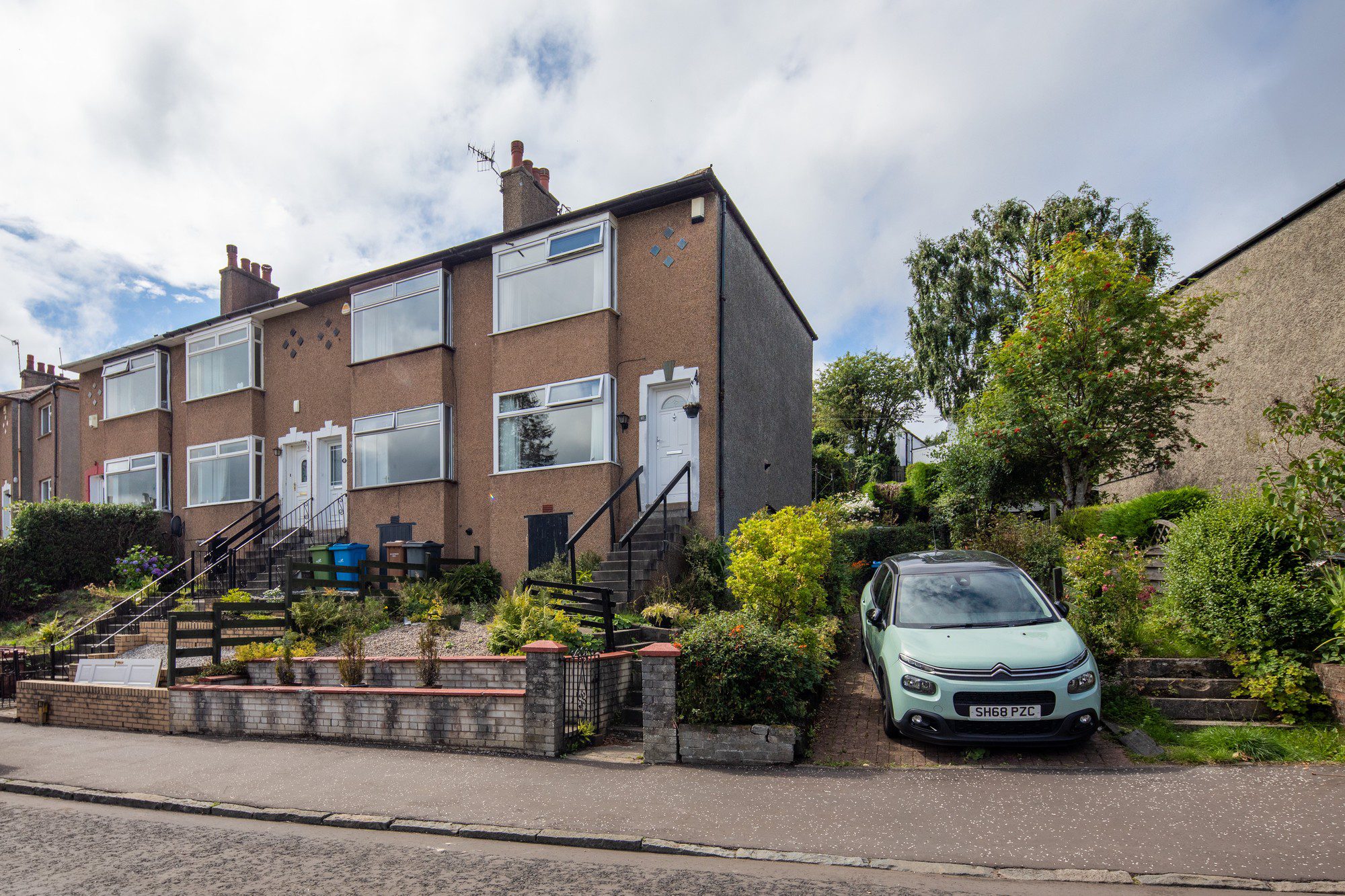 Moray Drive, Clarkston Nicol Estate Agents