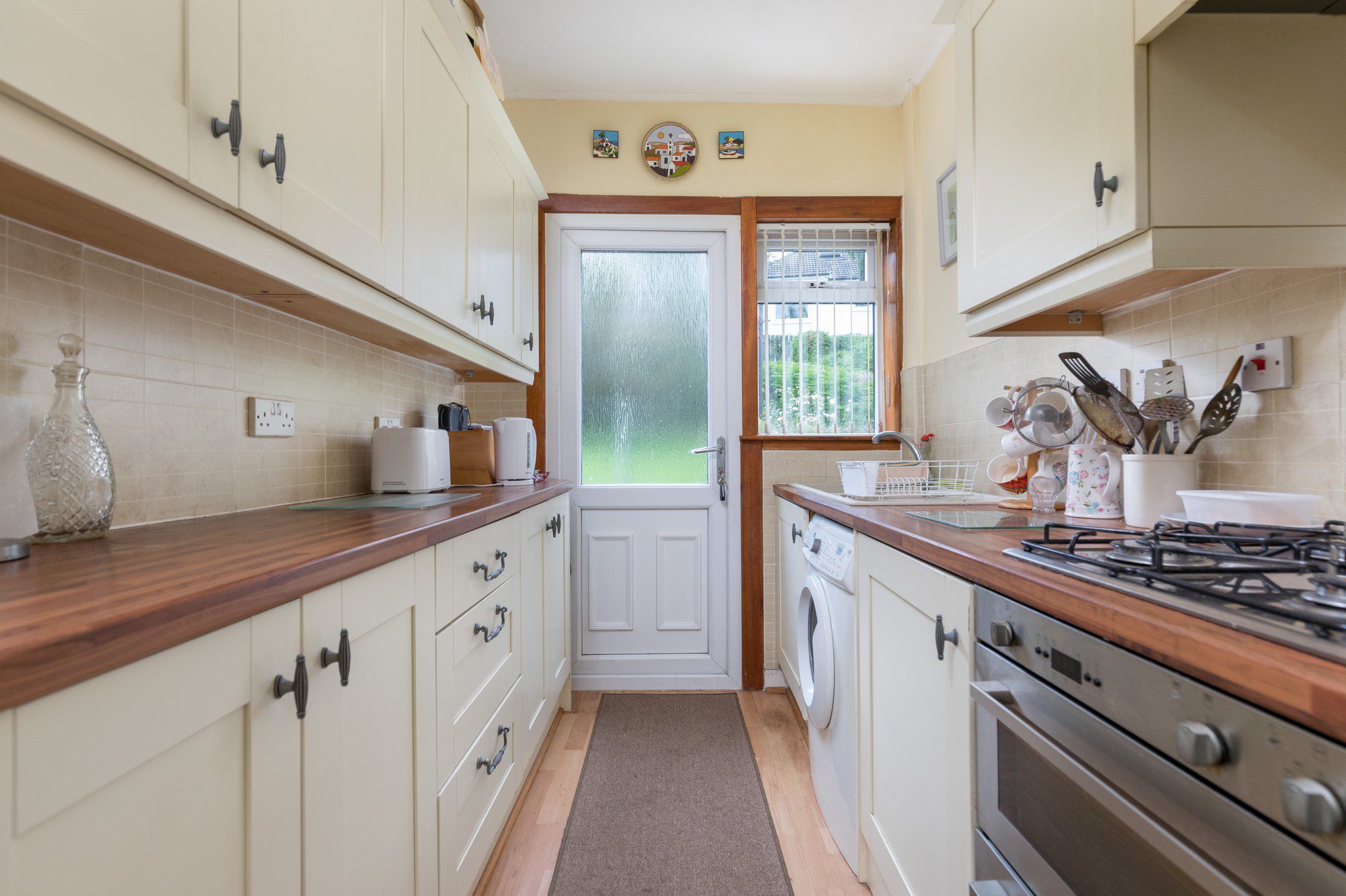 Moray Drive, Clarkston Nicol Estate Agents