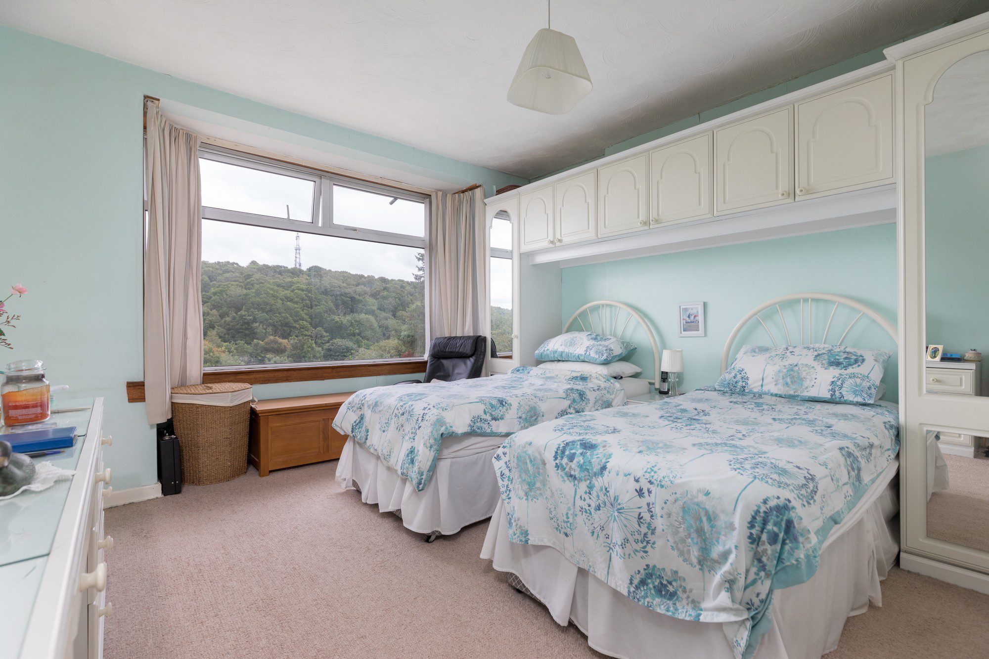 Moray Drive, Clarkston Nicol Estate Agents