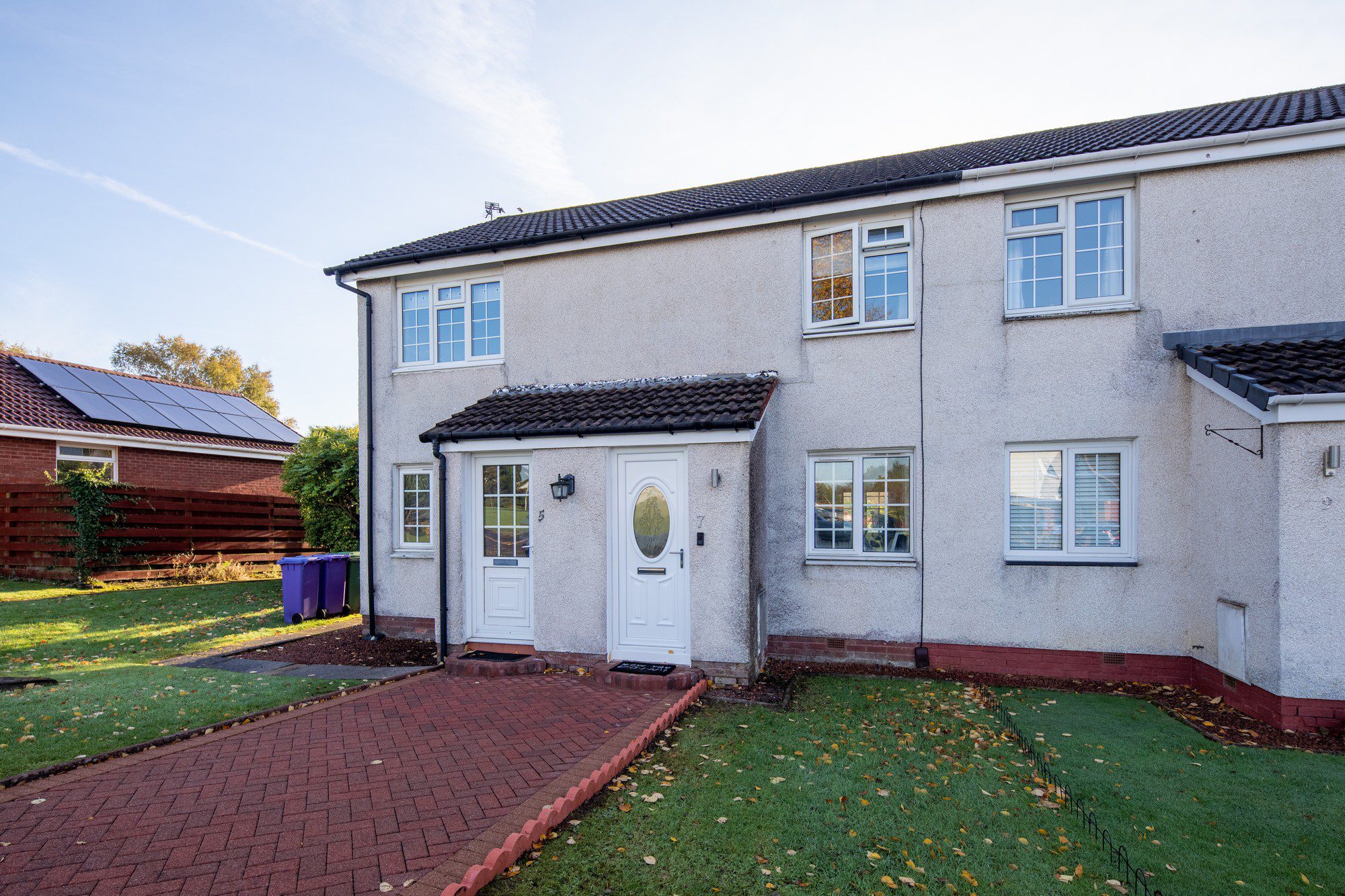 Invergarry Gardens, Deaconsbank Nicol Estate Agents