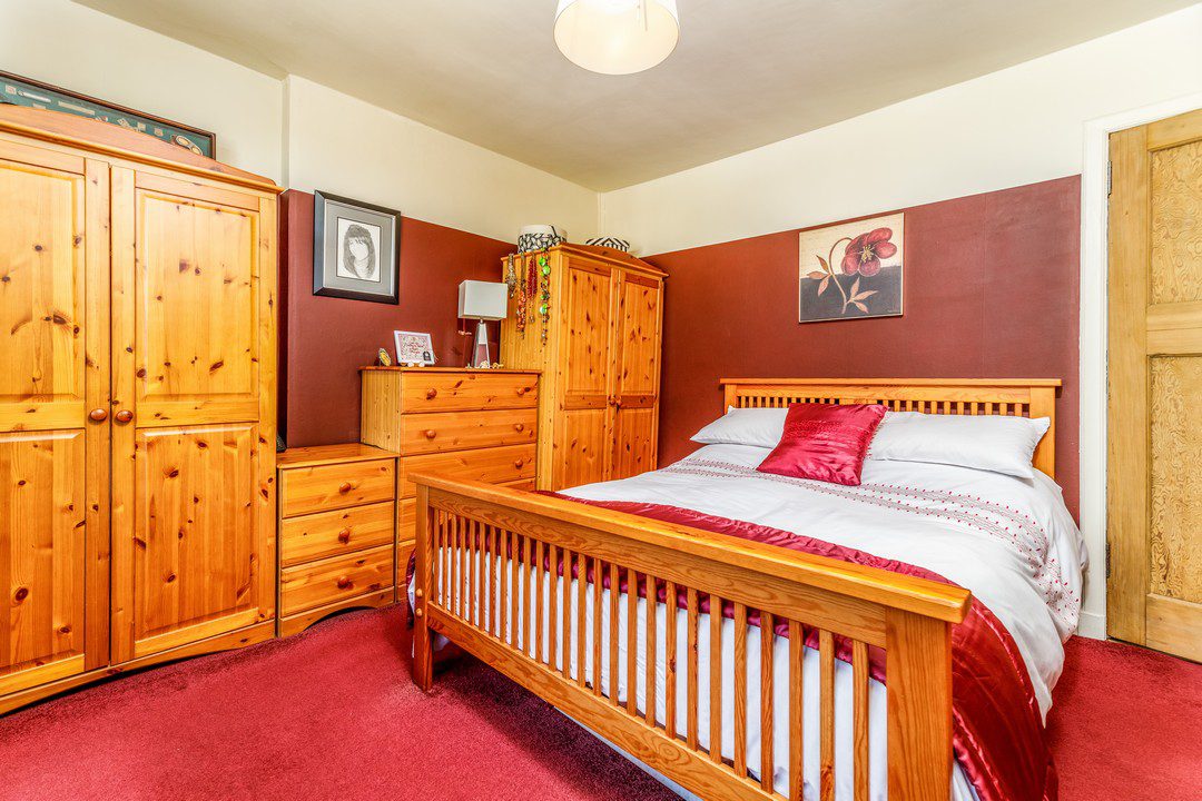 The Oval, Clarkston Nicol Estate Agents