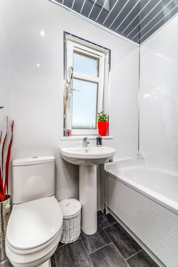 The Oval, Clarkston Nicol Estate Agents