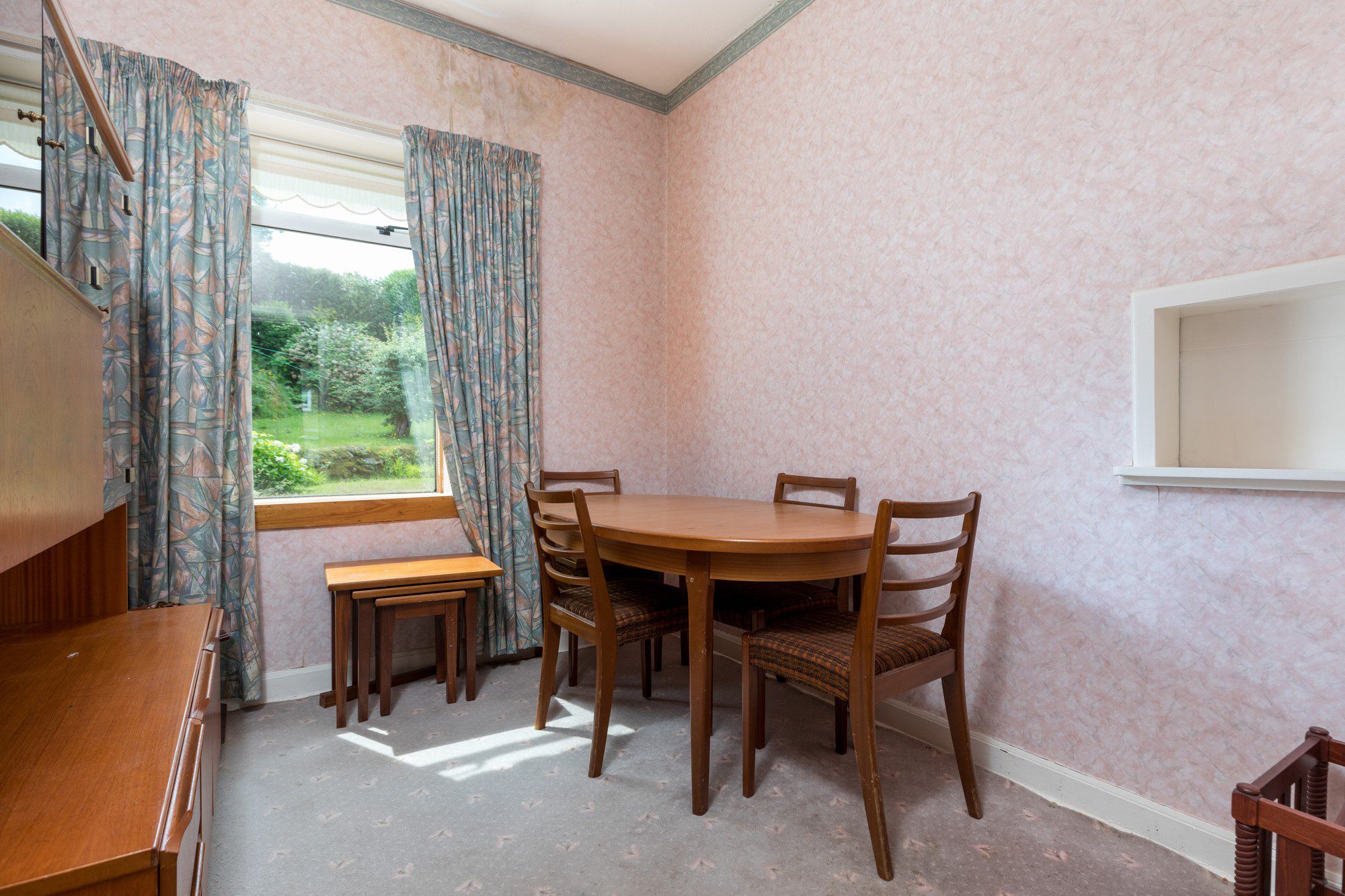 Orchard Park Avenue, Giffnock Nicol Estate Agents