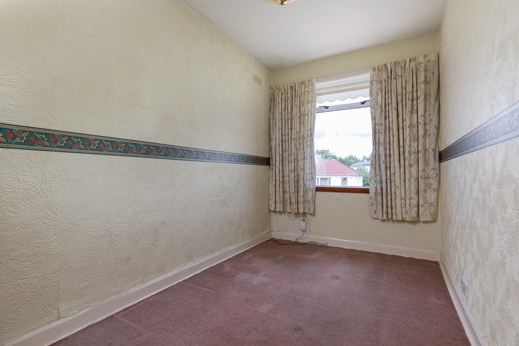 Orchard Park Avenue, Giffnock Nicol Estate Agents