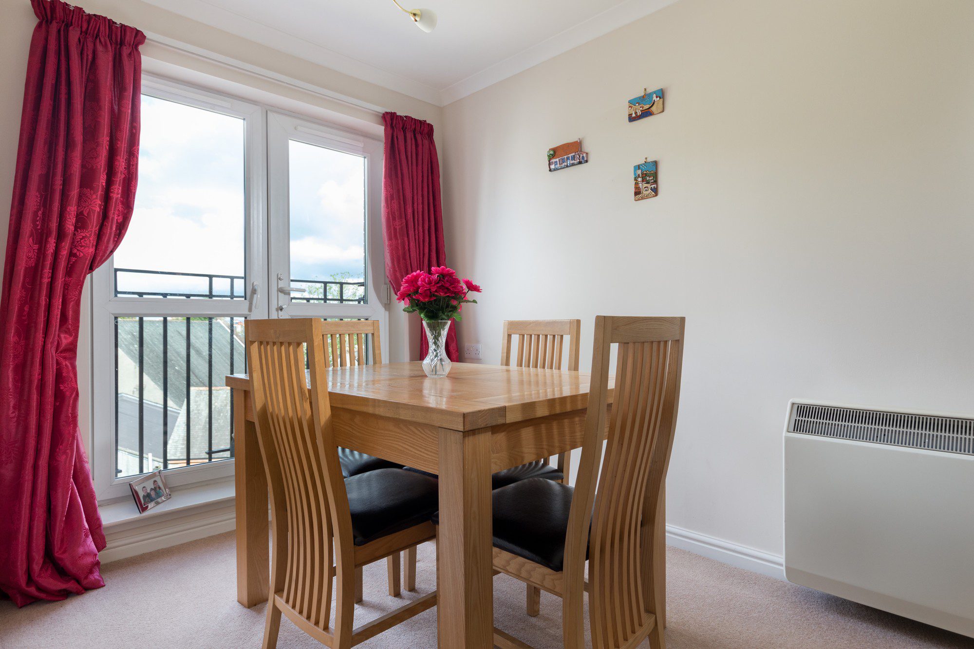 Aidans View, Aidans Brae, Clarkston Nicol Estate Agents