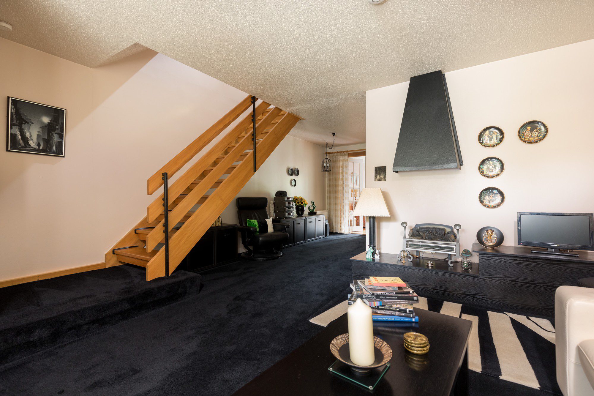 Carleton Drive, Giffnock Nicol Estate Agents