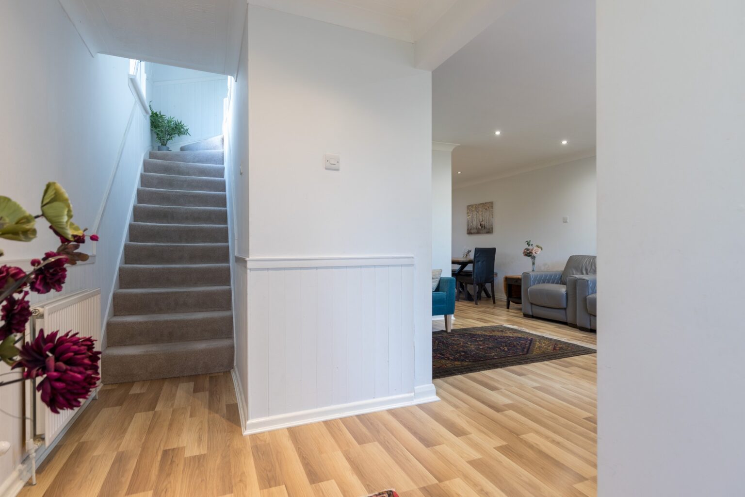 Kinloch Road, Newton Mearns Nicol Estate Agents