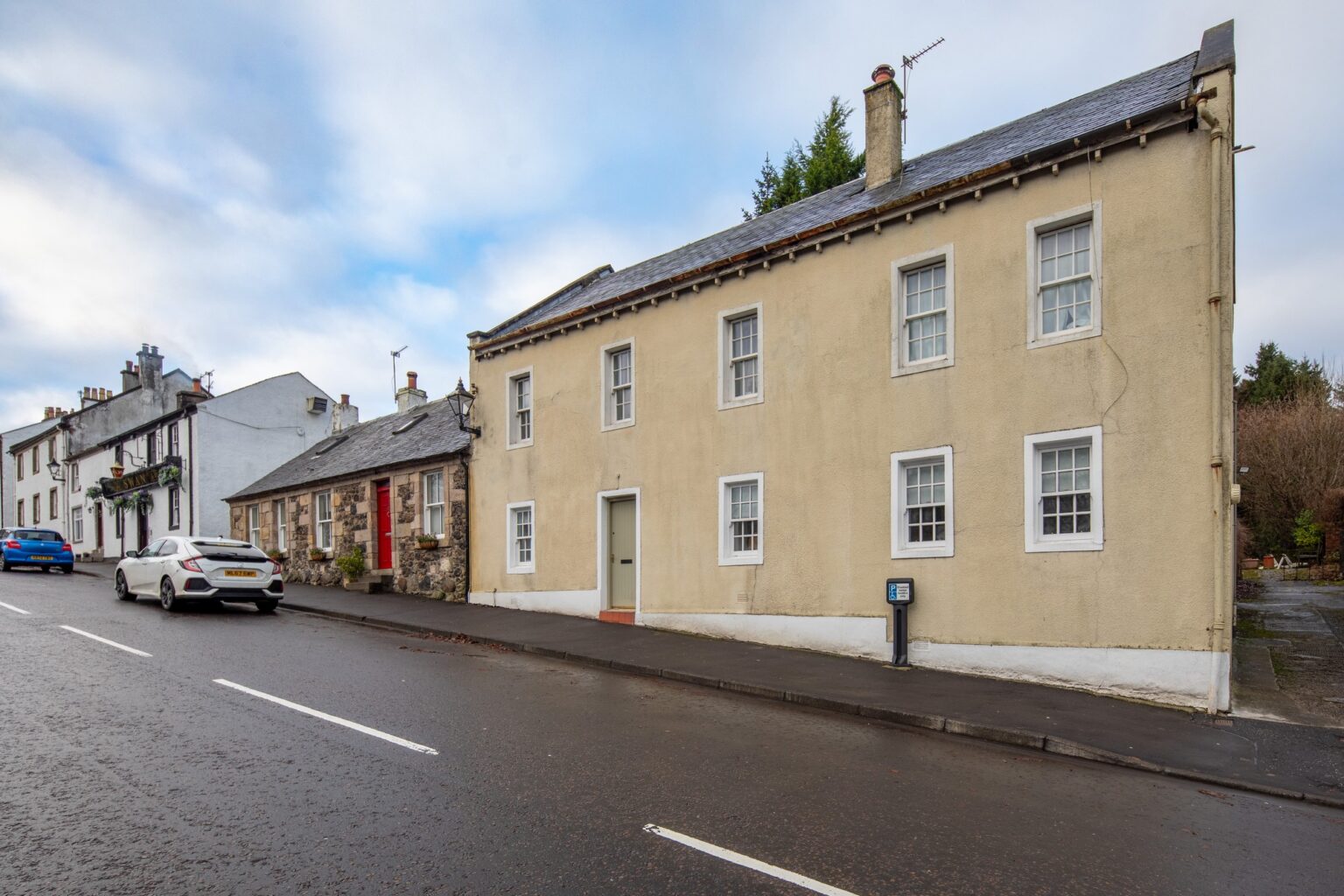 Polnoon Street, Eaglesham Nicol Estate Agents