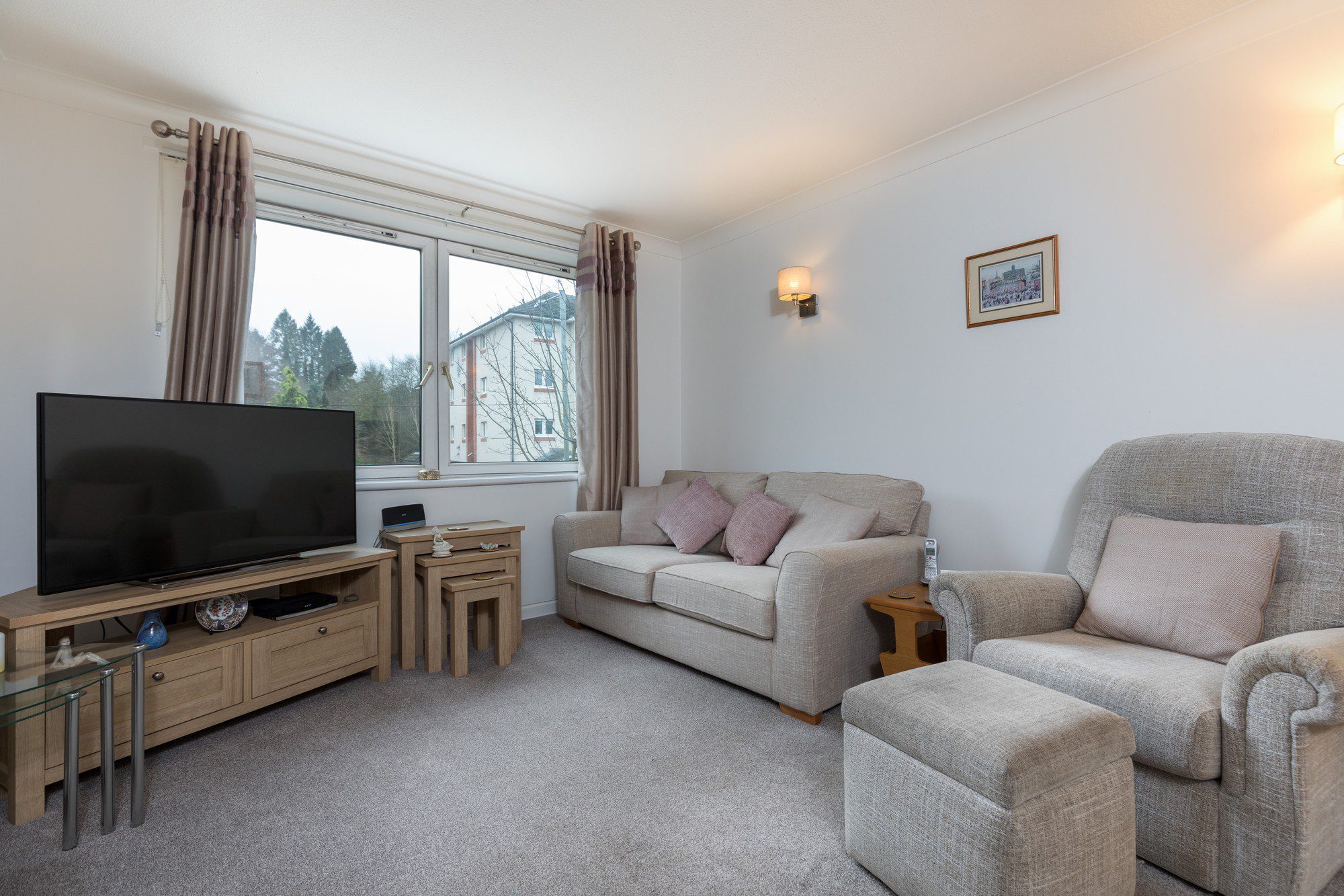 Homeglen House, Maryville Avenue, Giffnock Nicol Estate Agents