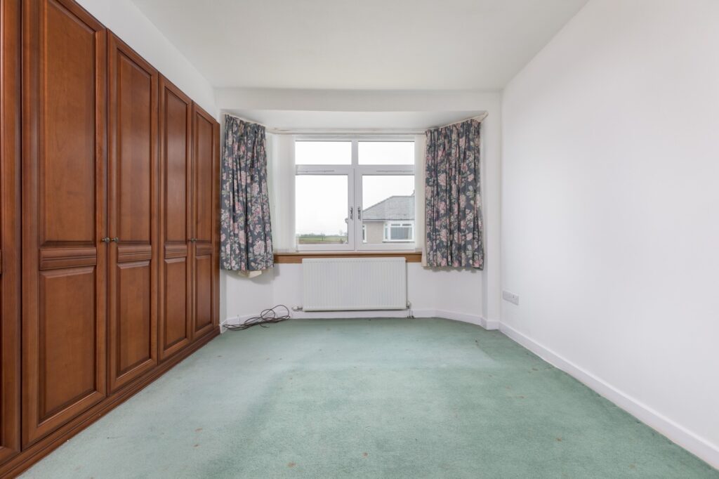 Craighill Drive, Clarkston Nicol Estate Agents